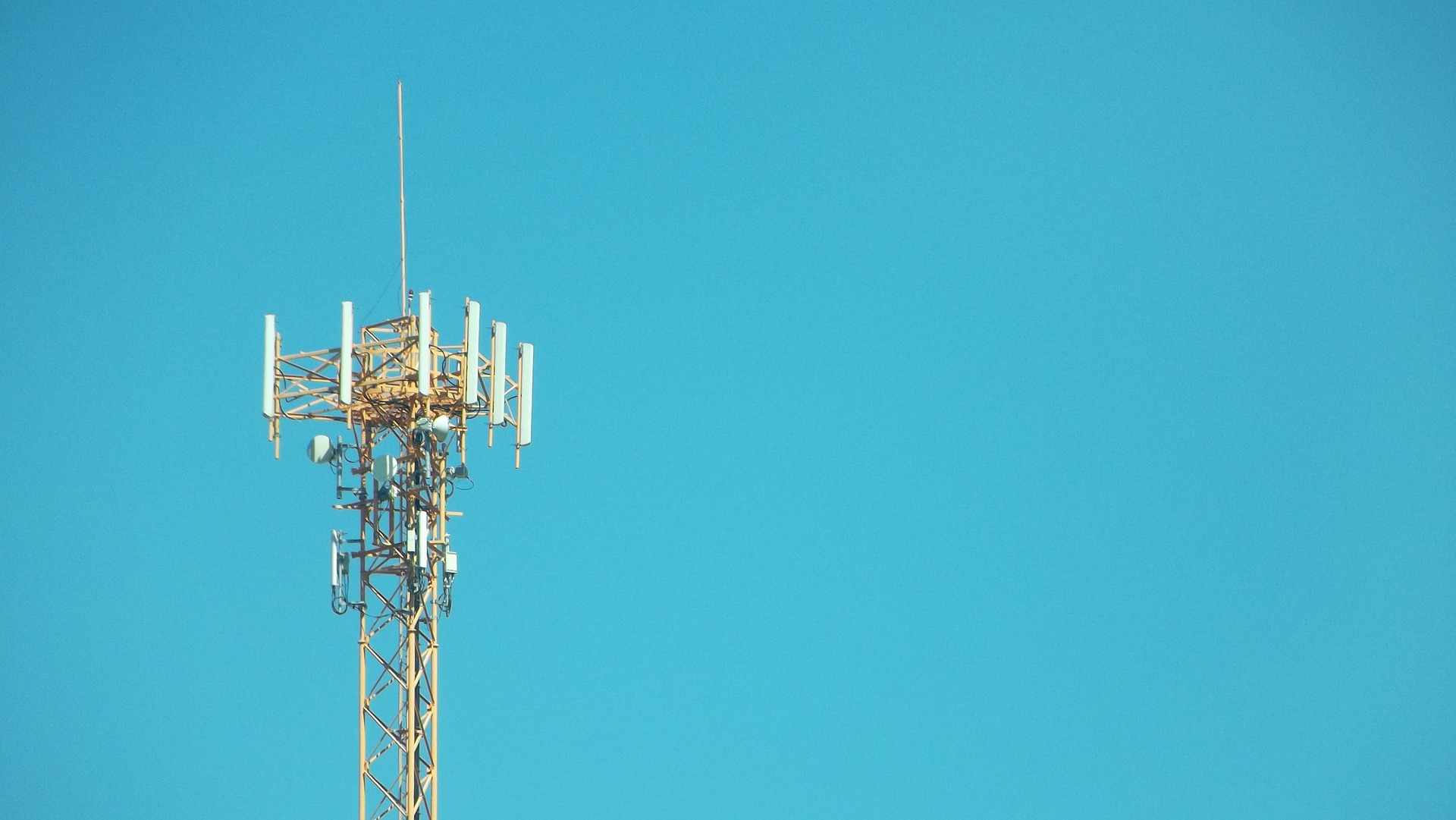 LOS INGENIEROS TÉCNICOS DE TELECOMUNICACIÓN, PREPARADOS PARA EL SEGUNDO DIVIDENDO DIGITAL Y EL DESPLIEGUE DEL 5G