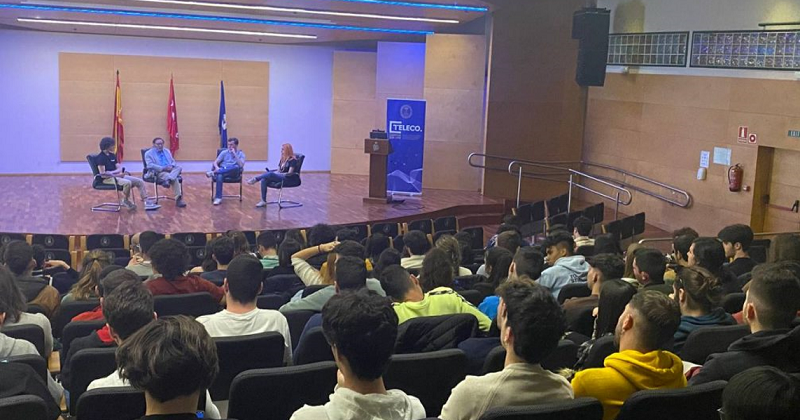 El COITT se acerca a los estudiantes mediante una conferencia impartida en sus Jornadas de Formación