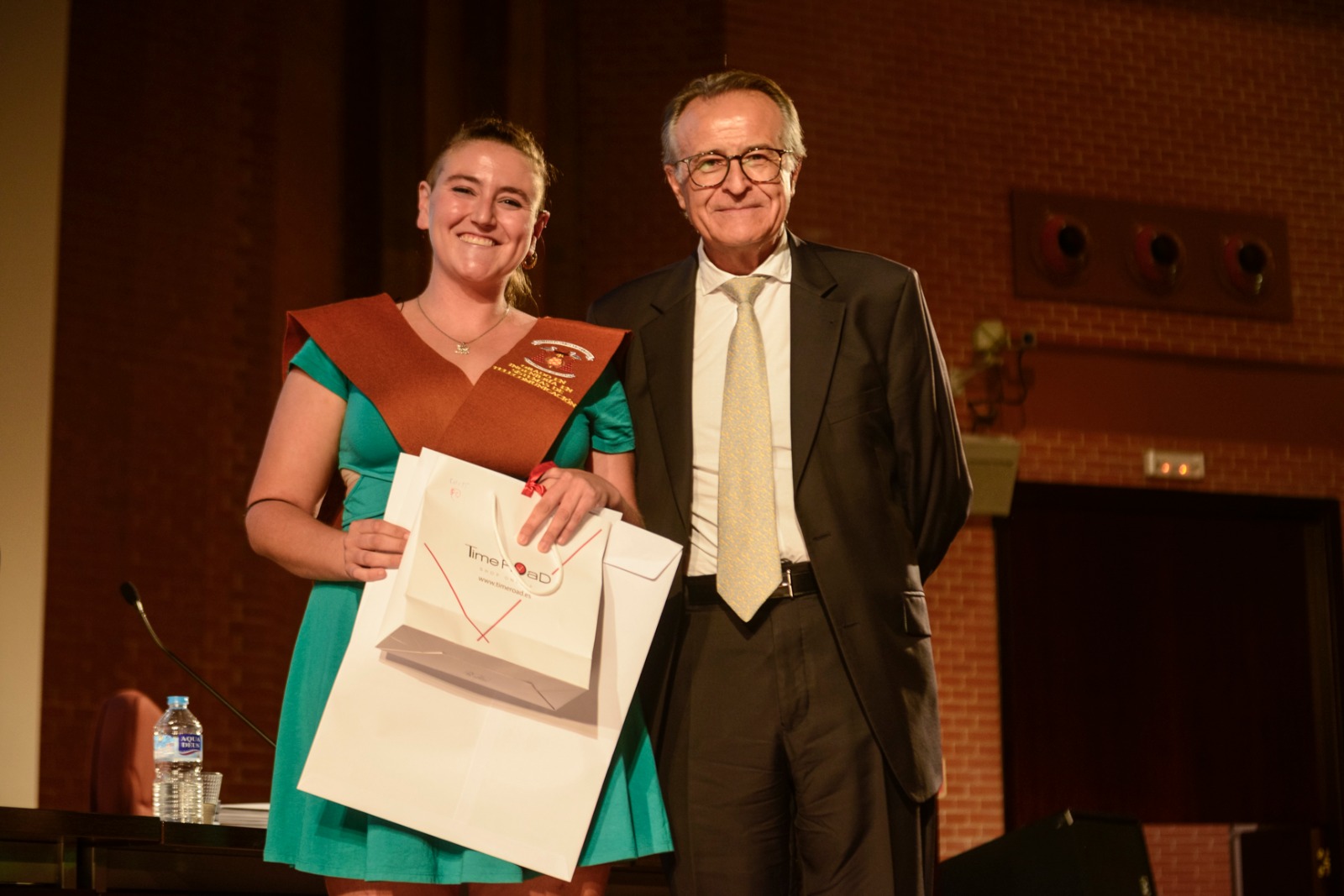 El COITT/AEGITT entrega el premio extraordinario en el acto de graduación de la EPS-UAH