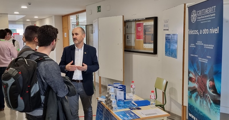 La Delegación de Cantabria participa en una jornada de encuentro entre alumnado y colegios profesionales