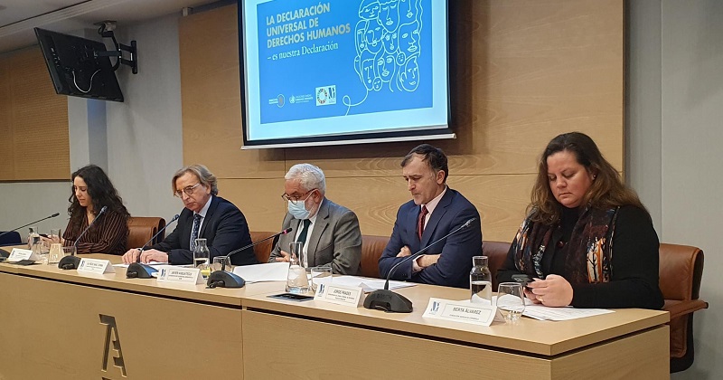 Ingenieras en Red en la jornada «Los derechos humanos como esencia profesional en sus cuatro generaciones»