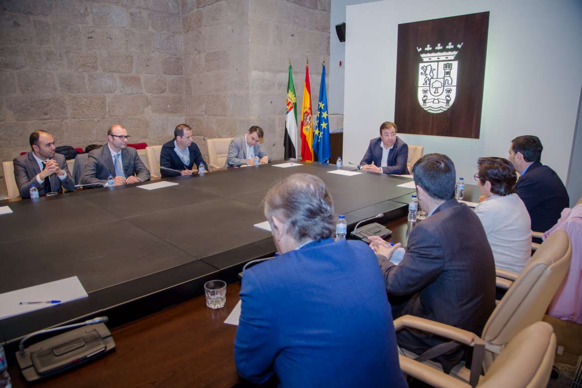 REPRESENTANTES DE LA MEXING SE REÚNEN CON EL PRESIDENTE DE LA JUNTA DE EXTREMADURA